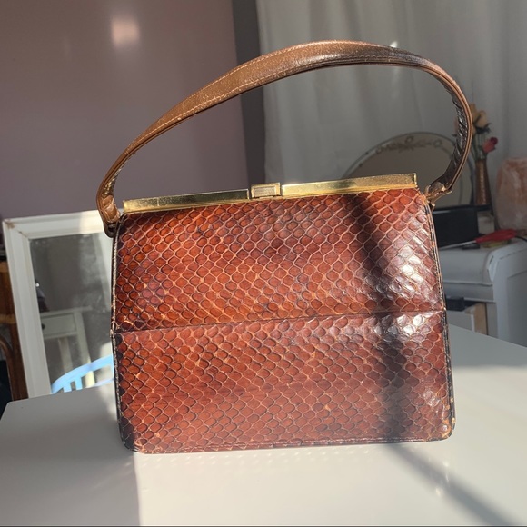 Vintage Brown Leather Purse - Picture 3 of 6